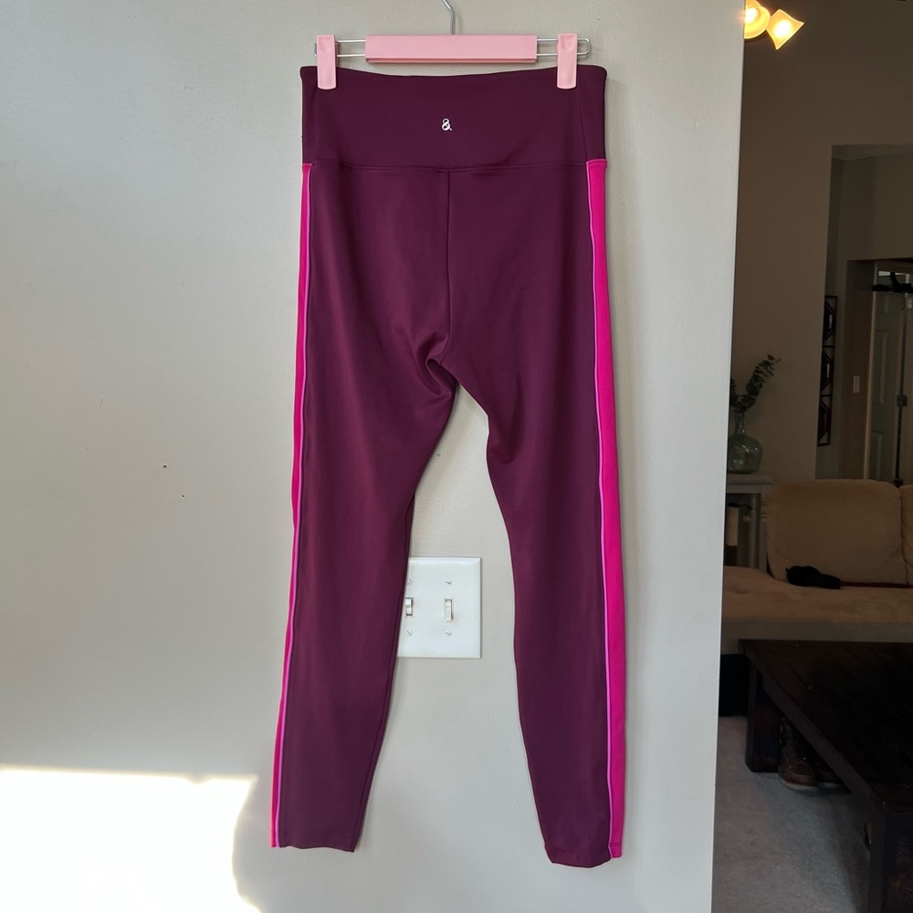 Lou and Grey Colorblock Luvstretch Pocket Leggings